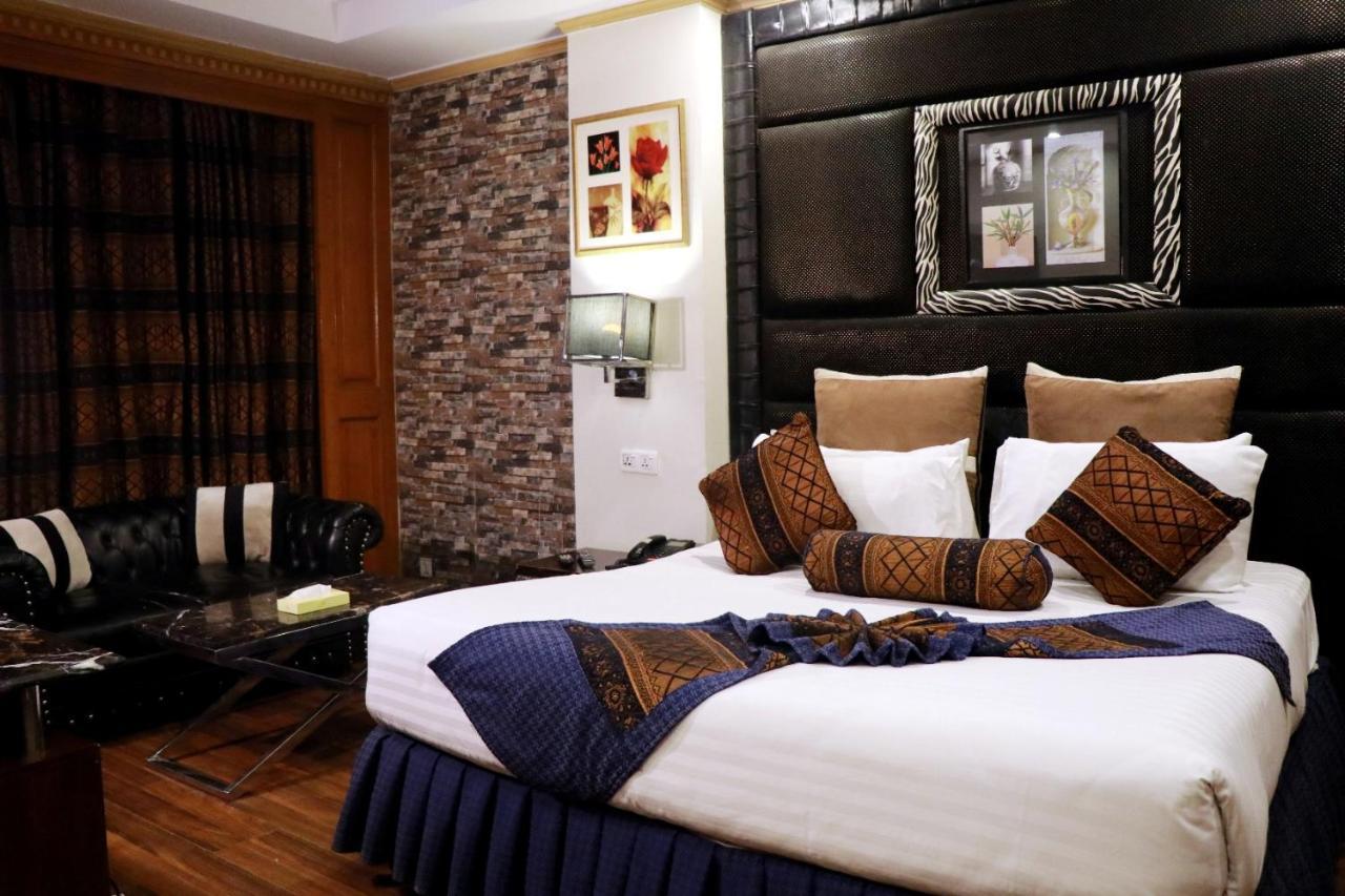 Hilton Suites Lahore Extérieur photo