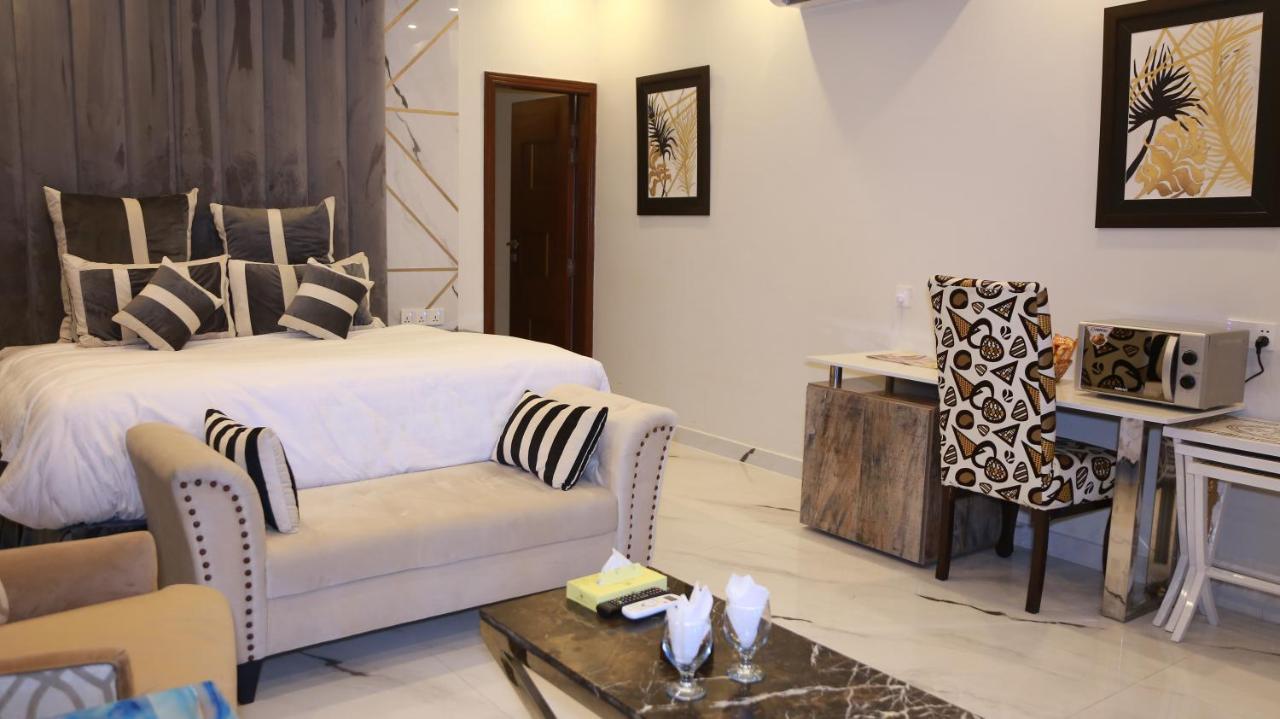 Hilton Suites Lahore Extérieur photo