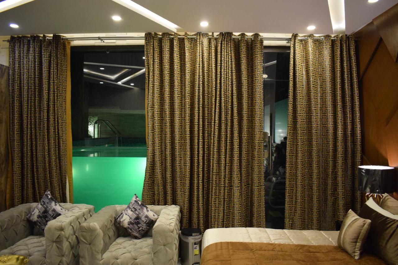 Hilton Suites Lahore Extérieur photo