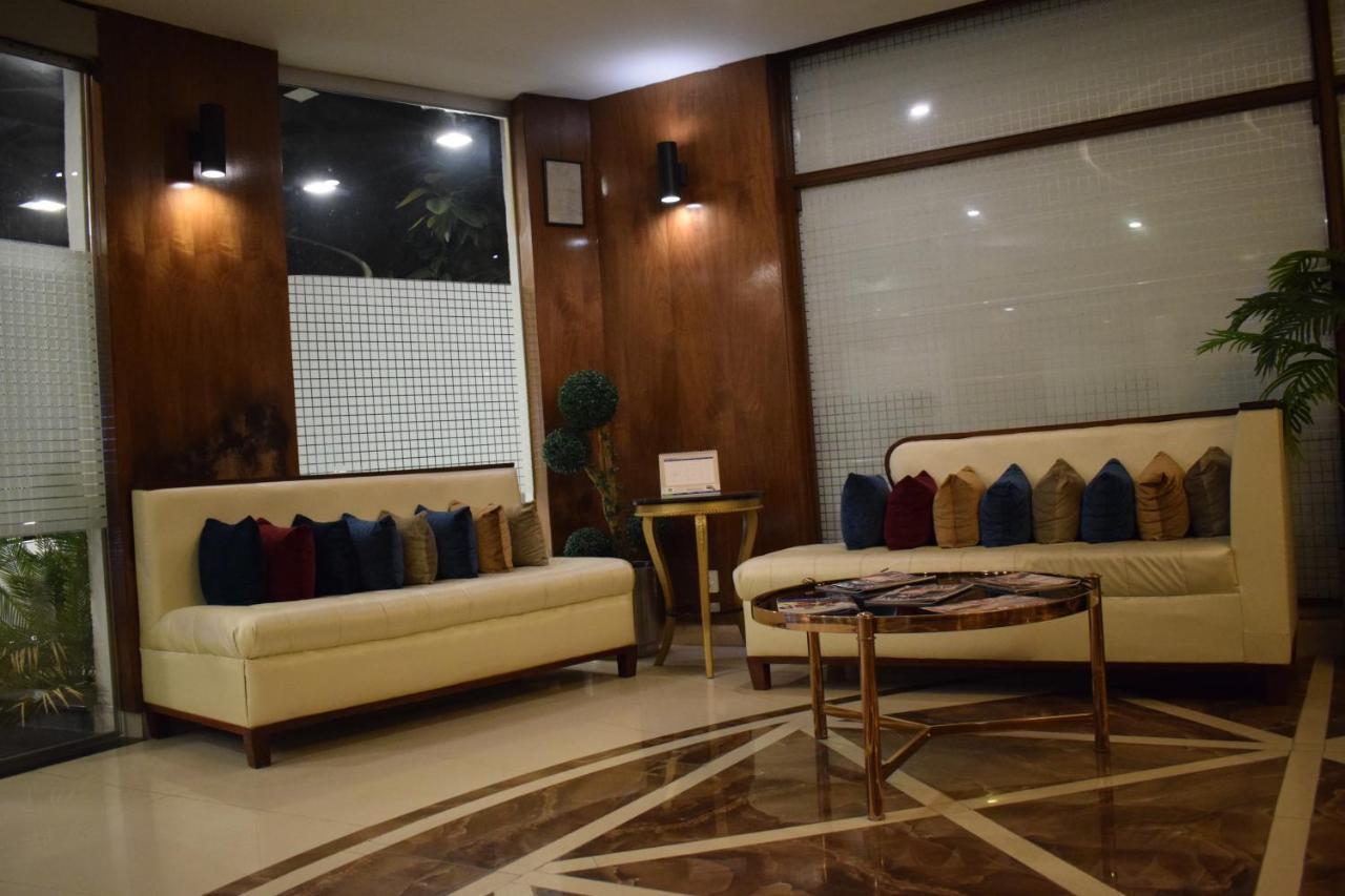 Hilton Suites Lahore Extérieur photo