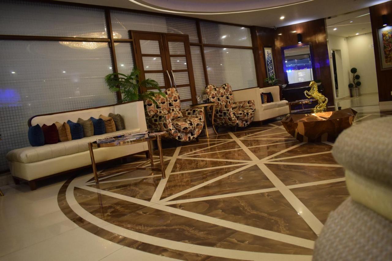 Hilton Suites Lahore Extérieur photo